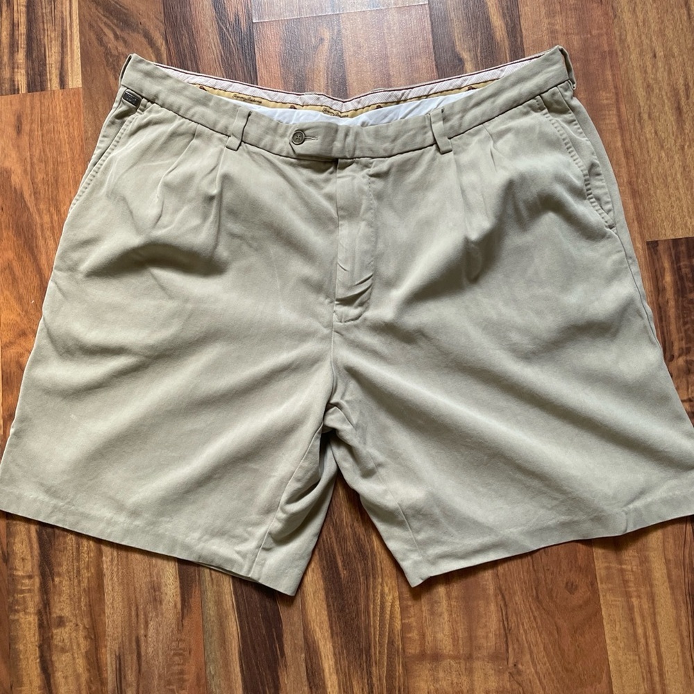 Tommy Bahama Shorts Mens 42 Khaki Brown Lightweight Silk Cotton Golf